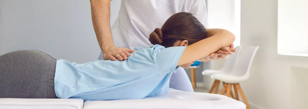 Головная боль напряжения: причины, симптомы и причем тут массаж